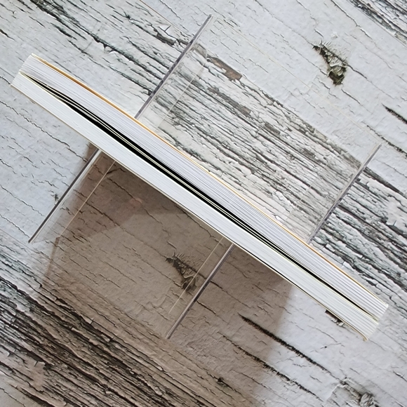 3/$25 (FRENCH) 2 Avatar Books - Picture 6 of 8